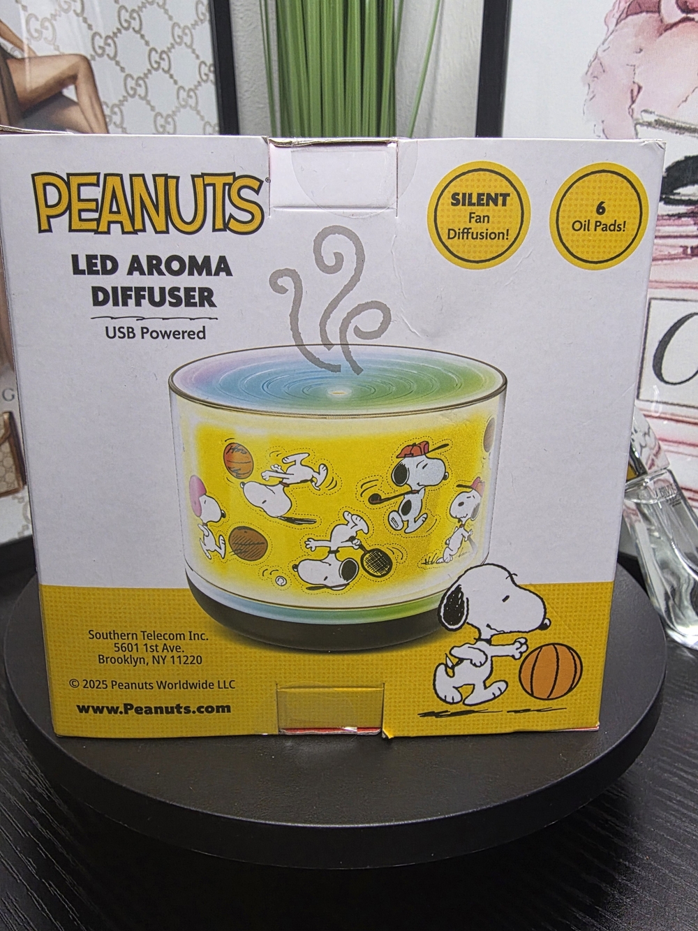 Peanuts LED Aroma Diffuser - Picture 3 of 5